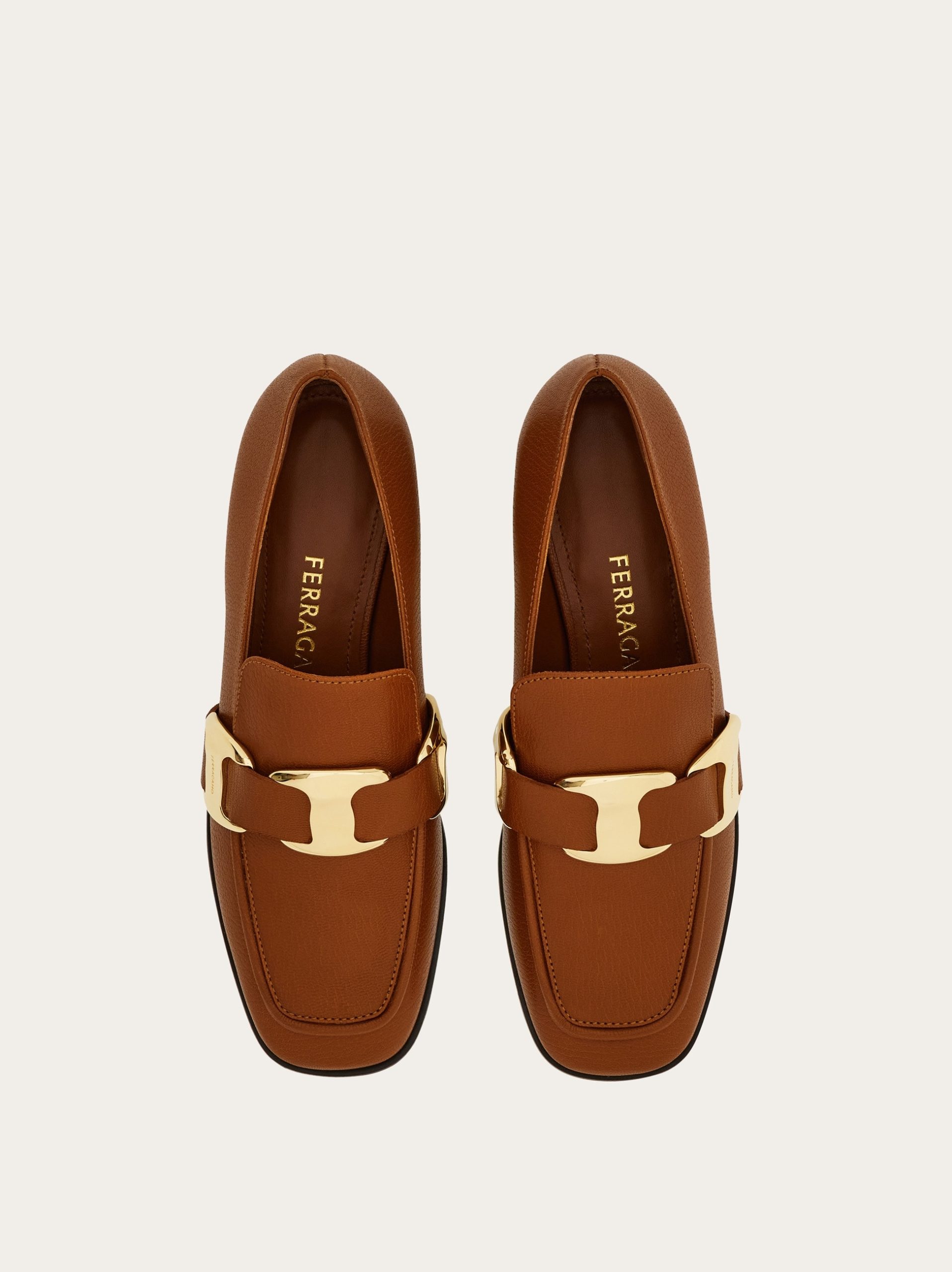 Ferragamo Maxi Vara plate loafer - Image 4